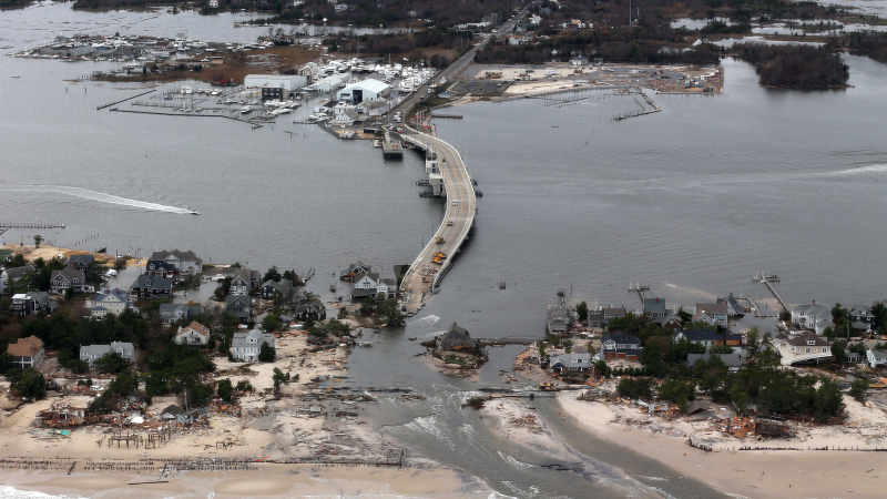 Illustration for article titled Hurricane Sandy: The Craziest Before and After Shots